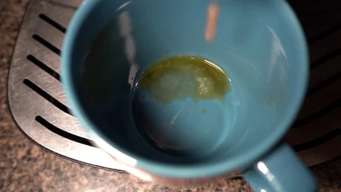 Pulling a shot of espresso Stock Footage 95208546