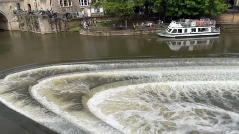 Pulteney Bridge on the River Avon in Bath Stock Footage 259410965