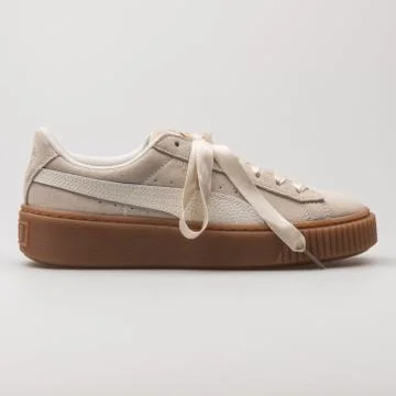 Puma Suede Platform Bubble beige and brown sneaker Stock Photos