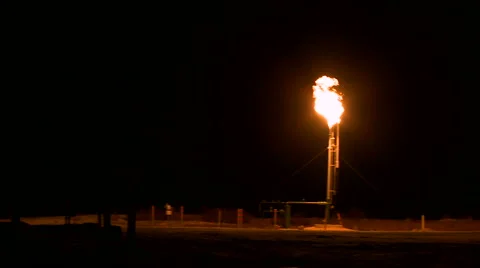 Pumpjack and gas flare Video stock 44615577