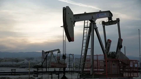 Pumpjack Pumps Crude Oil 库存影片 73774652