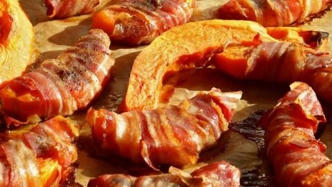 Pumpkin baked in a bacon wrapping Видео 82875731