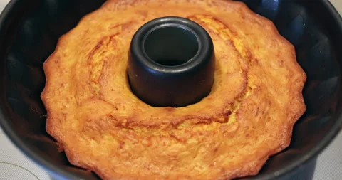 Pumpkin cake in oven Video stock 220189711