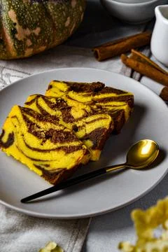 Pumpkin pie on a plate Foto stock