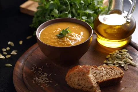 Pumpkin soup, bread and olive oil Stock-Fotos