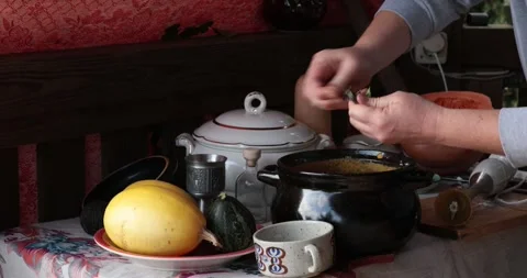 Pumpkin soup cooking tutorial showcasing flavorful ingredients and techniques 動画素材 313488803