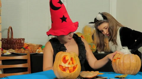 Pumpkins Carving For Halloween 스톡 동영상 42001639