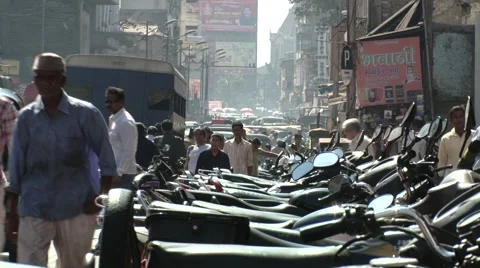 Pune city shoot & crowd Stock Footage