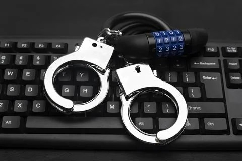 Punishment for cracking passwords. Unauthorized access. Data protection conce Stock-Fotos