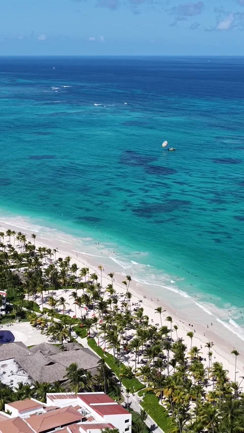 Punta Cana Skyline In Bavaro In Punta Cana Dominican Rep.. 스톡 동영상 324867004