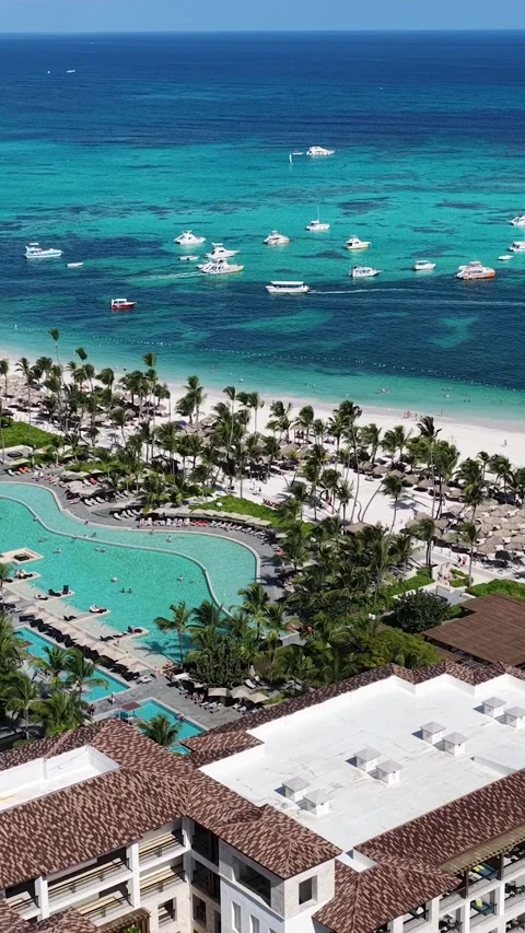 Punta Cana Skyline In Bavaro In Punta Cana Dominican Rep.. 스톡 동영상 325199393