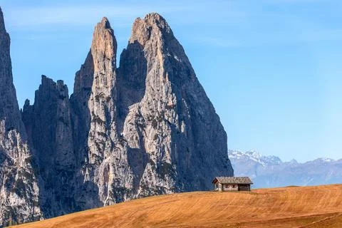 Punta Euringer mountain on autumn Seiser Alm plateau. South Tyrol, Italy. Foto stock
