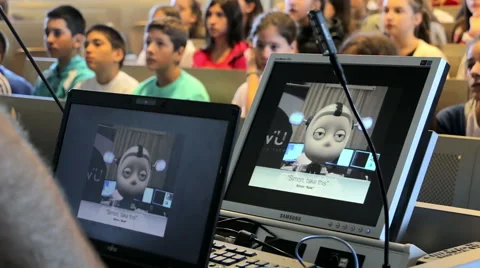Pupils learning about robots at the school Video stock 45510263