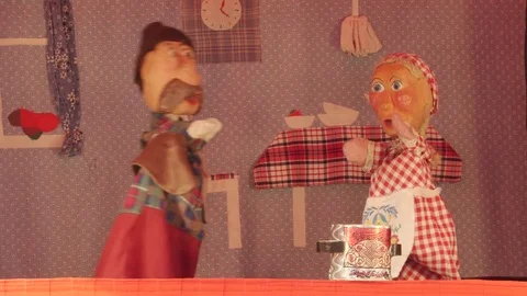 Puppet Kasperle - Gretl and The Robber Video stock 72855325
