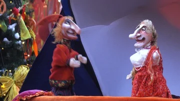 Puppet show in city Video stock 85720728