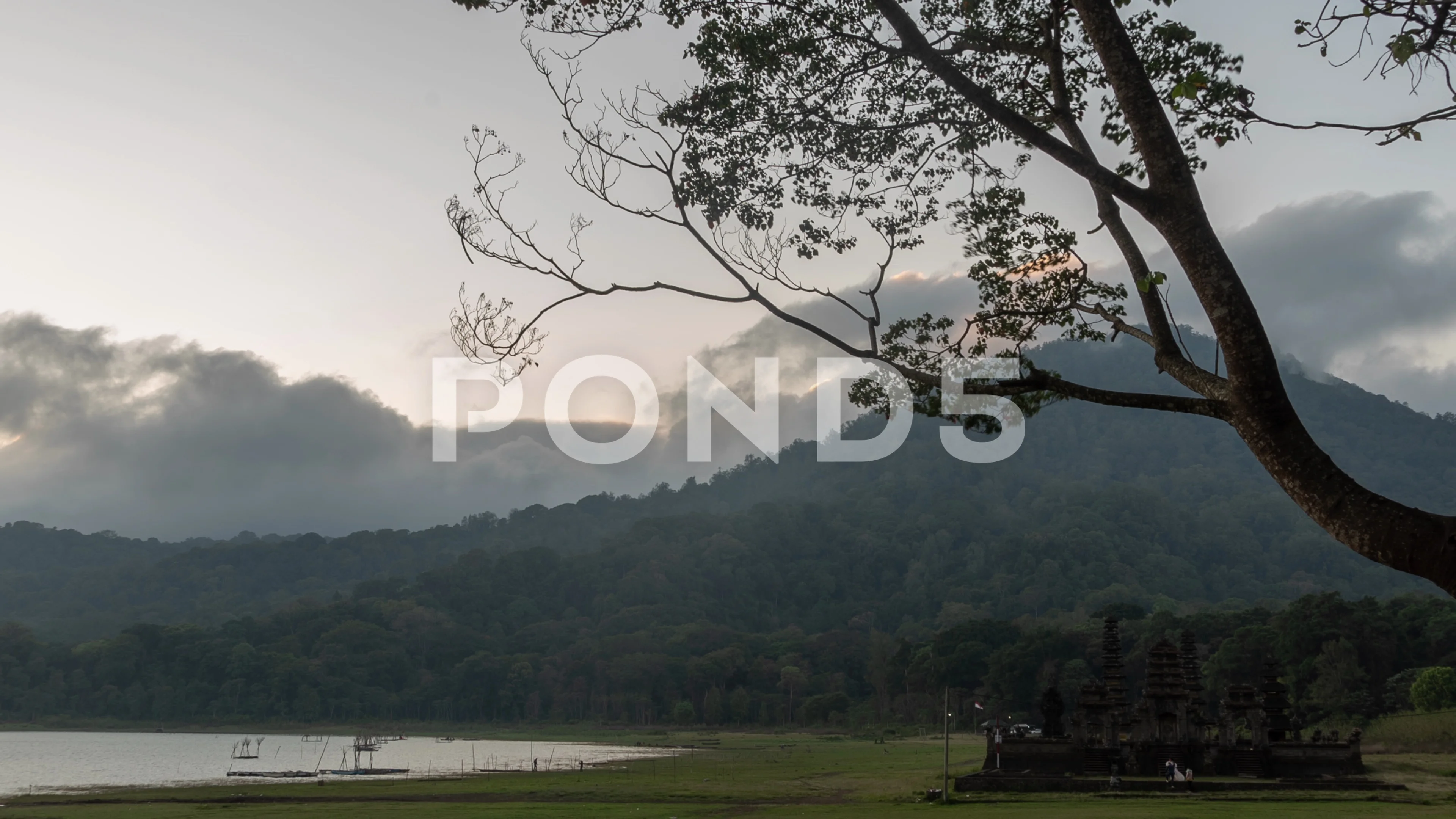 Pura Ulun Danu Tamblingan Lake Temple Bali Indonesia Sunrise Time