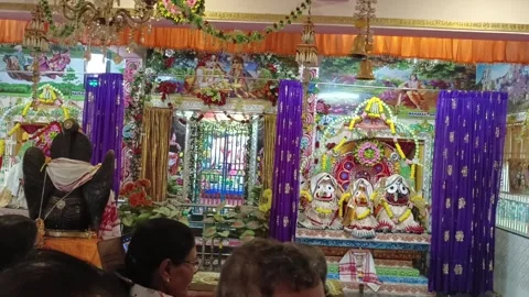 Puri-Odisha-India- 30 Dec 2025- Idols of hindu gods in Van Vihar Ashram temple Vidéo 331115053