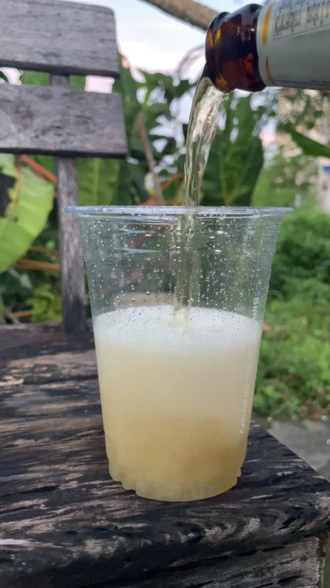 Puring beer in glass. Stock Footage 283354285