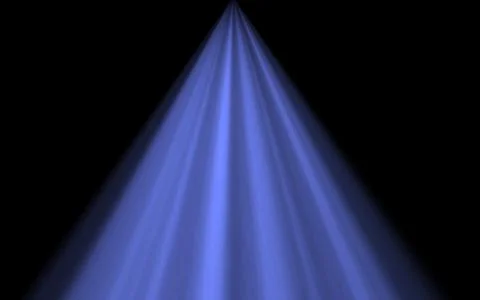 Purple beam of rays on black background Illustrazione stock