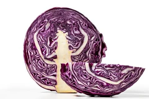 Purple Cabbage Cross-Section on White Background for Culinary and Health-Th.. 스톡 사진