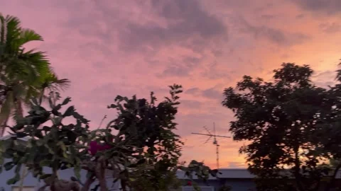 Purple colored clouds at sunrise 스톡 동영상 180517798