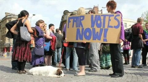 Purple protest 4 Vídeos de archivo 713627