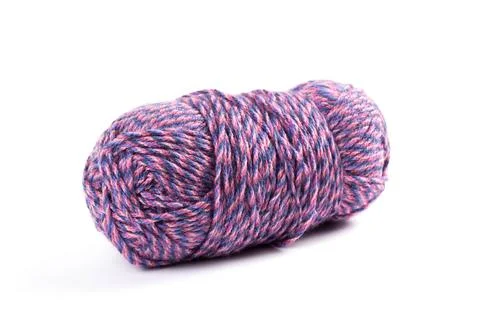 Purple woolen threads. A skein of thread. Closeup. Isolated on a white back.. Stockfoto's