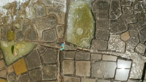 Pursuit after the waves Stock Footage 111077782