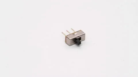 Push button switch. Electronic component for DIY engineering. Vidéo 169365508