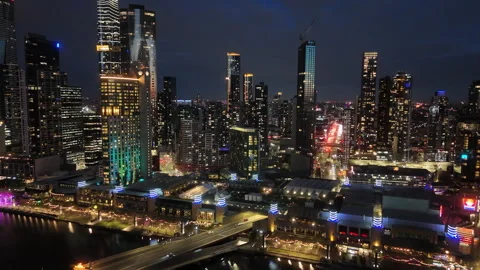 Push in to the Melbourne city skyline Stock Footage 317702039