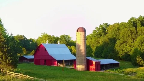 Push in on Red Barn Stock Footage 76444388