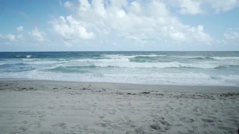 Push in shot of the ocean on a sunny day Stock Footage 160808161