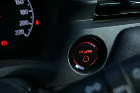 Push start power engine system button of electric vehicle car Foto stock
