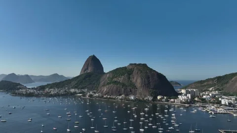 Push In Sugarloaf With the Urca Marina Below Vidéo 344751584