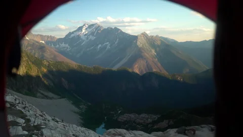 Push in from in tent to outside epic mountain landscape views 库存影片 207600203