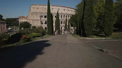 Push in towards the coliseum. rome symbol. sunny day. Stock Footage 133463015