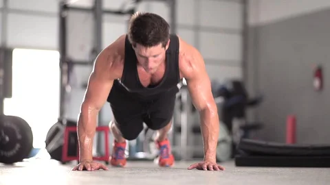 PUSH-UPS 2 動画素材 128557421