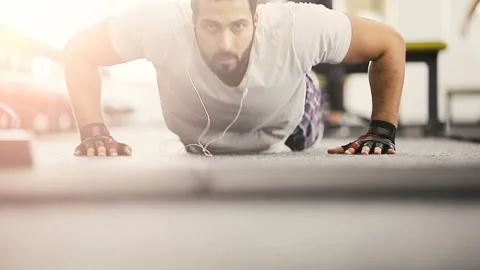 The Pushup Workout Видео 88357299