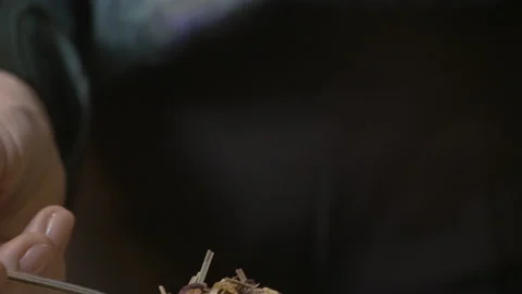 Put tea in teapot Video stock 176458691