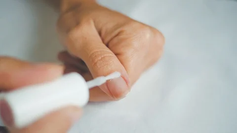 Put tranparent polish on the thumbnail 2 zoom Stock Footage 98739889