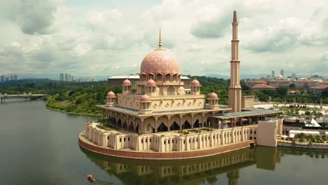 Putra Mosque in Putrajaya Stock Footage 229392108