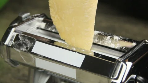 Putting Dough Through Pasta Maker 스톡 동영상 40024665