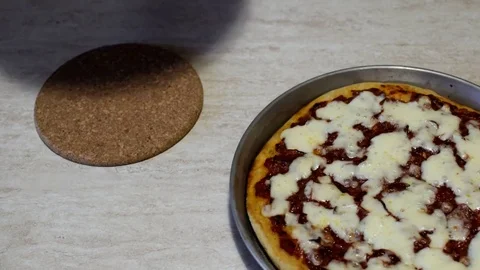 Putting focaccia on table Vidéo 76998107