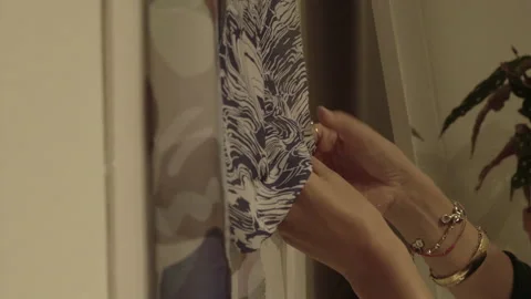 Putting pins on fabrics Vídeos de archivo 147664087