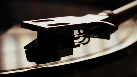 Putting up a record extreme close-up Video stock 285562720