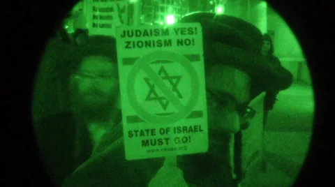 PVS 14 night vision - Candlelight vigil for Palestine Stockbeeldmateriaal 47530585