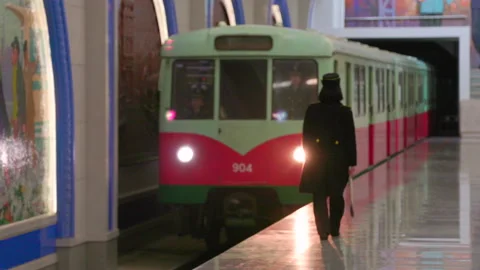 Pyongyang Metro 動画素材 341755806