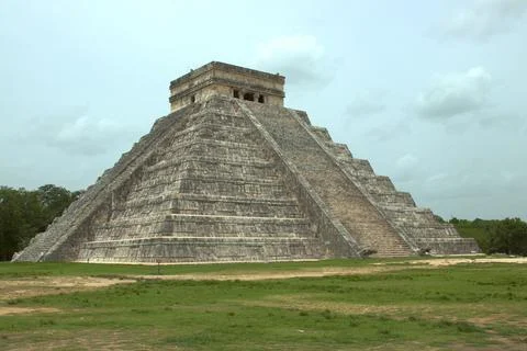 The Pyramid at Chichen Itza in Mexico Stock Photos