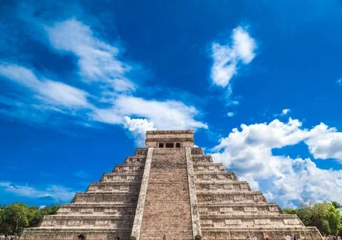 The pyramid of Kukulkan in Chichen Itza. Mayan pyramids, sky, clouds. Yucatan Stock Photos
