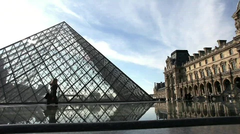 Pyramid of Louvre Stock Footage 658032